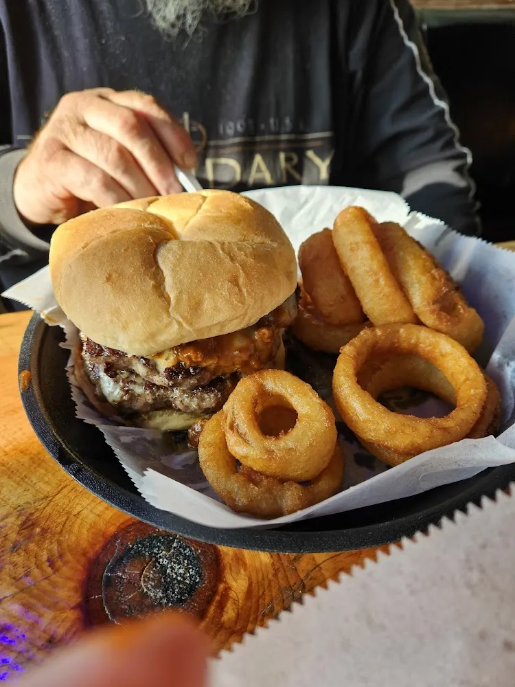 Black & Blue Burger